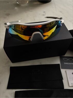 Oakley Radar Plate Sunglasses